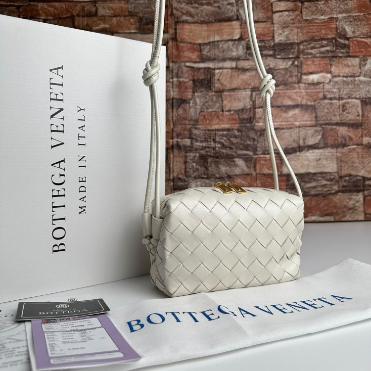 BOTTEGA VENETA LOOP MİNİ BEJ